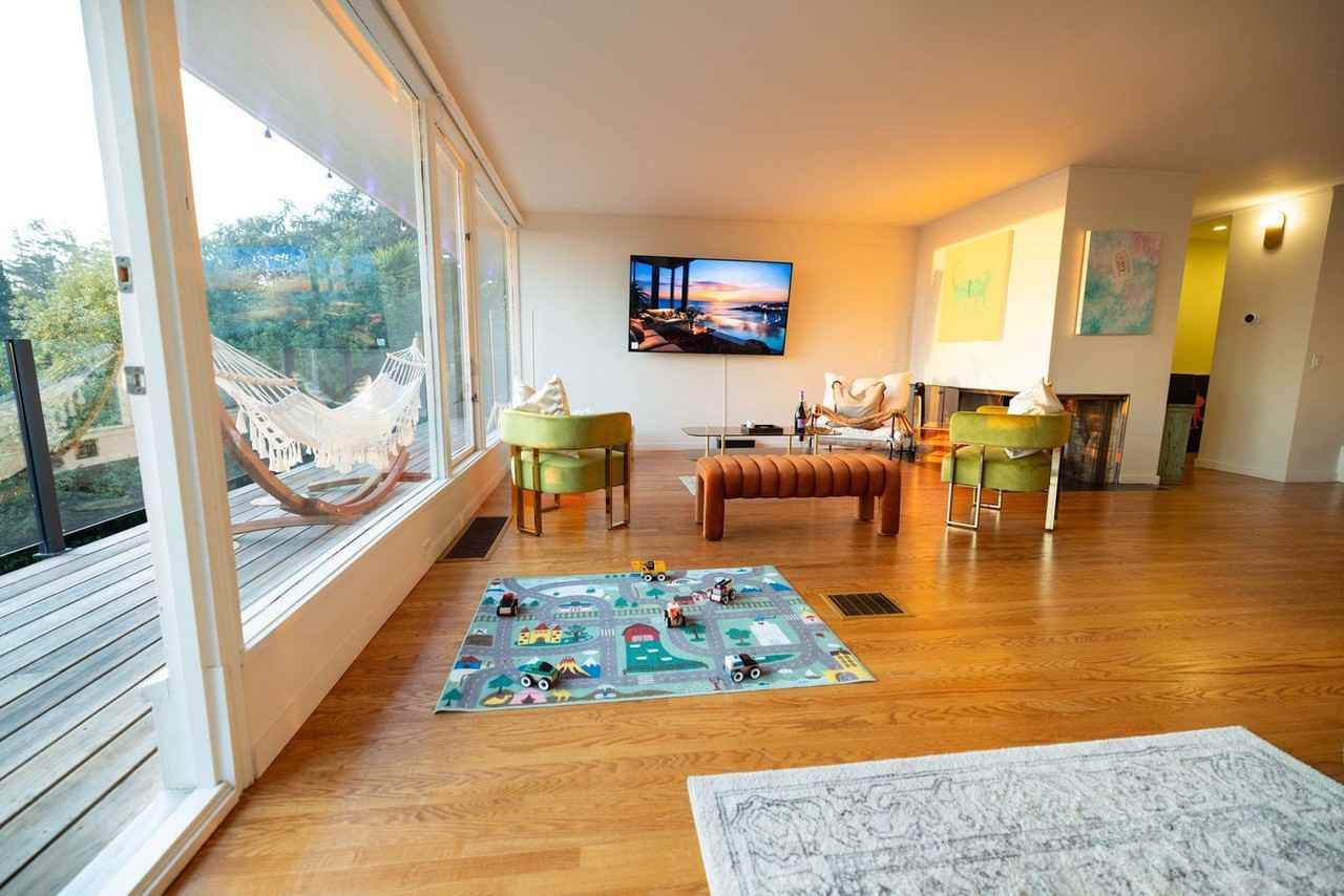 1072 Keeler Ave #1364156P - Photo 3 of 50