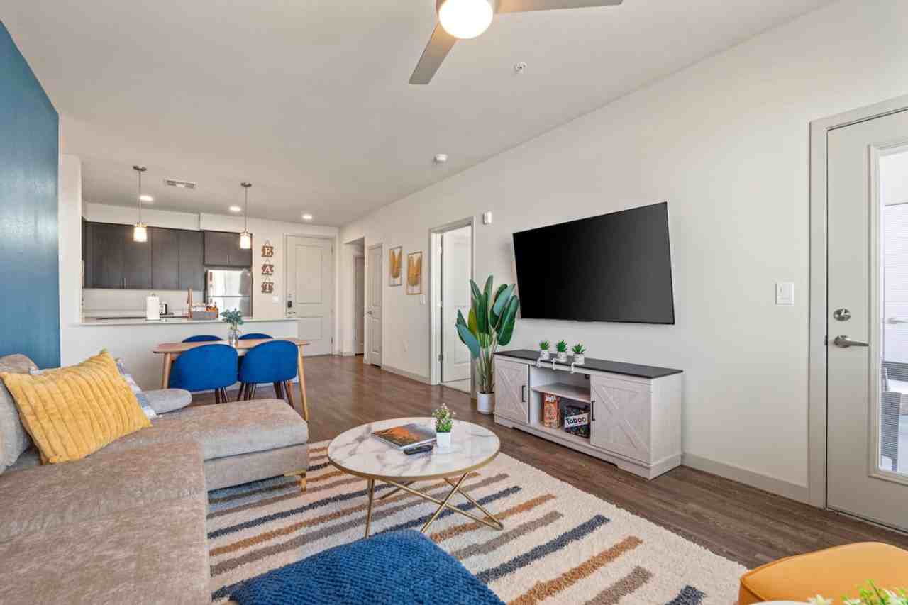 711 W Broadway Rd #1366976P - Photo 5 of 40