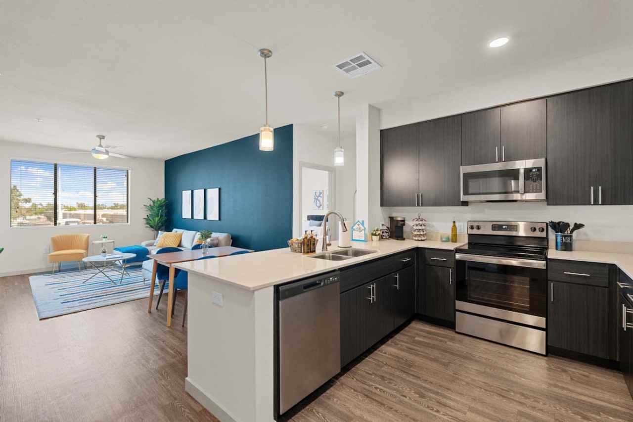 711 W Broadway Rd #1366976P - Photo 7 of 40