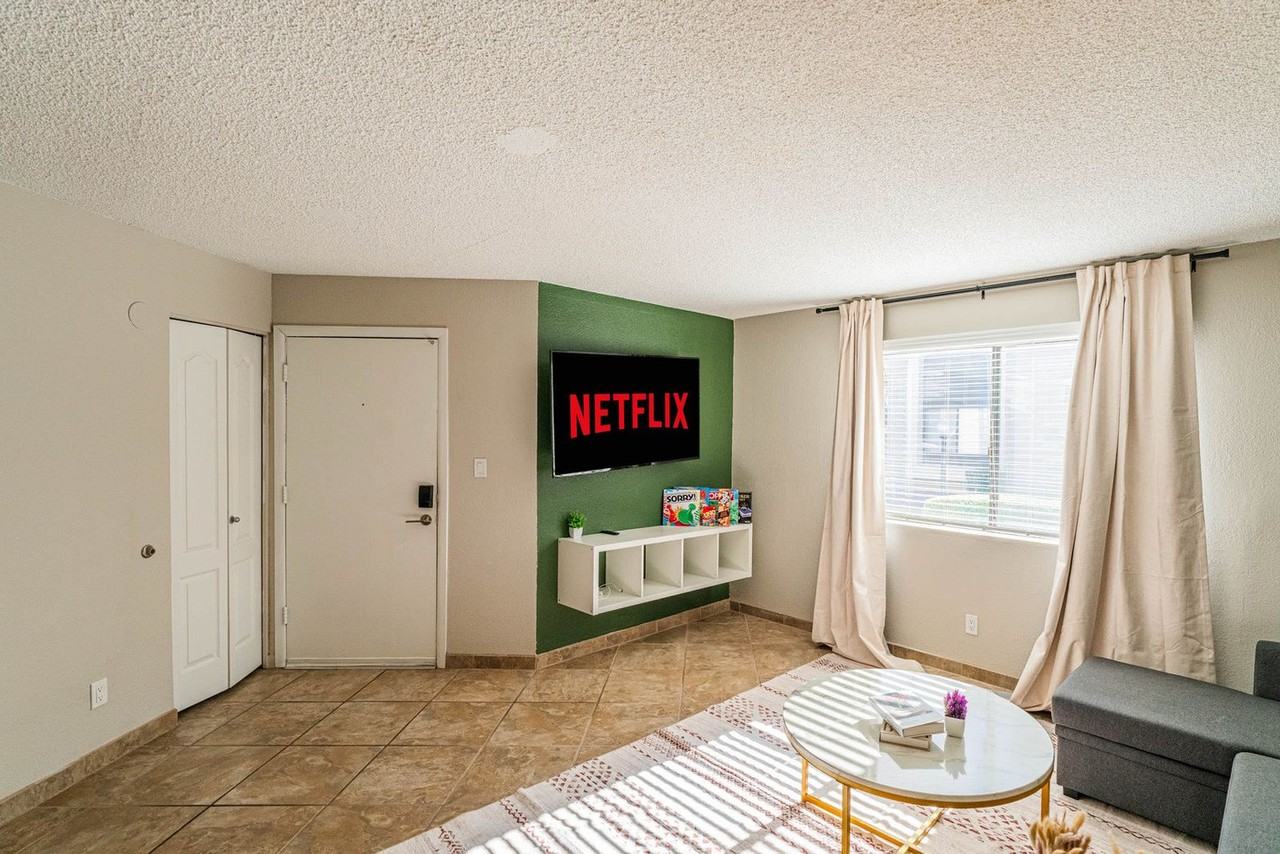 8550 E Mcdowell Rd #1374244P - Photo 2 of 38