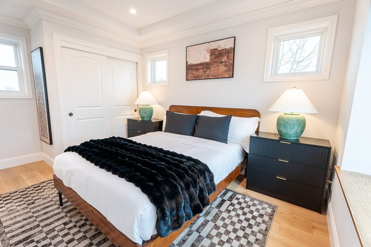 661 Hampshire Ave #1373796P - Photo 7 of 46