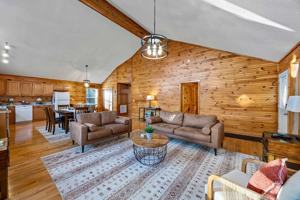 featured image of 65 Screech Owl Road