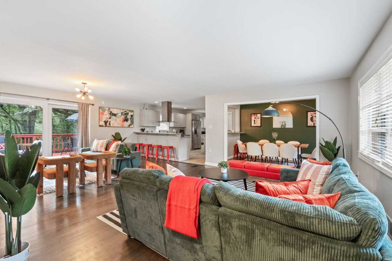 1618 Cooper Lake Rd Se #1383534P - Photo 3 of 40