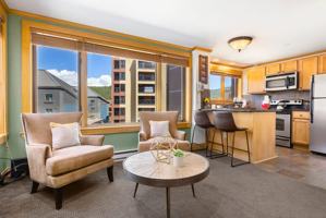 featured image of 535 S Park Ave