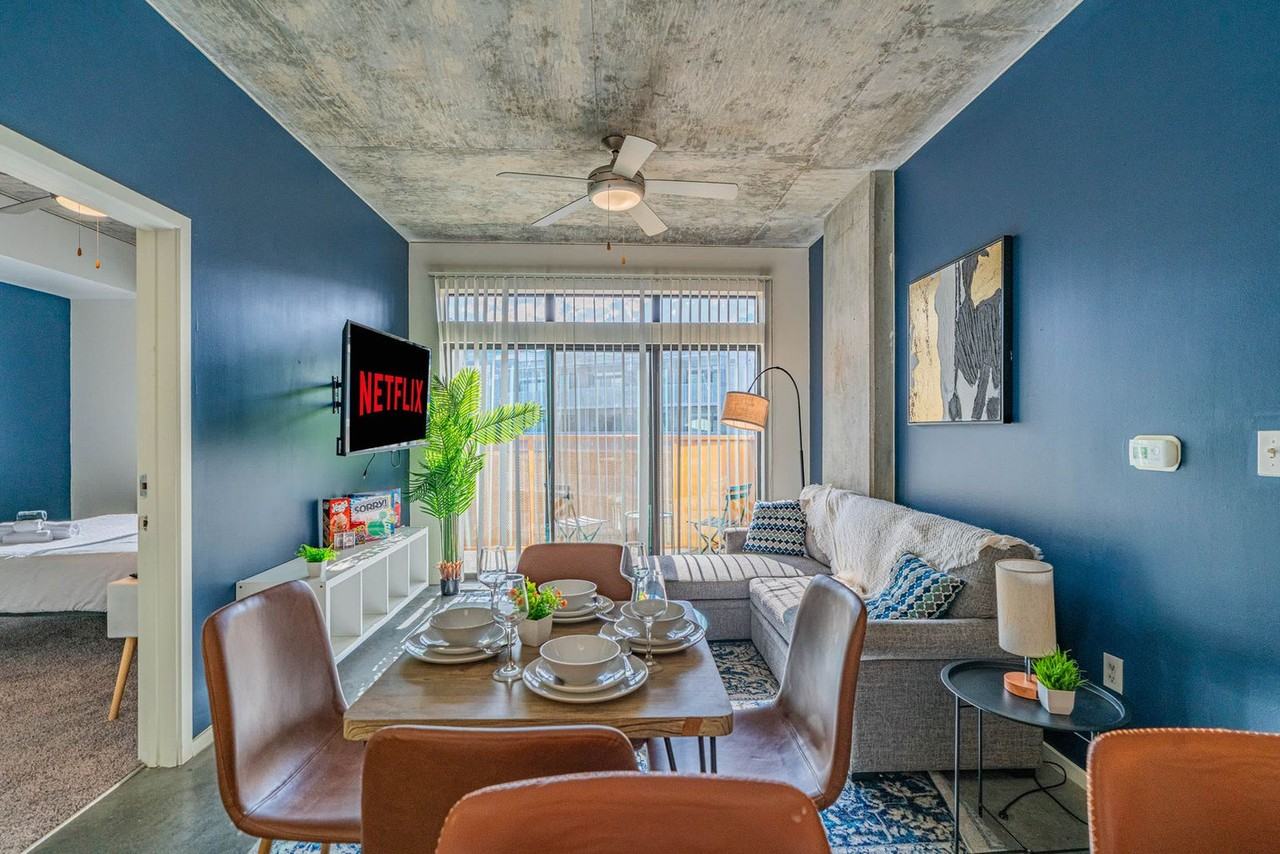 333 E Roosevelt St #1388725P - Photo 3 of 47