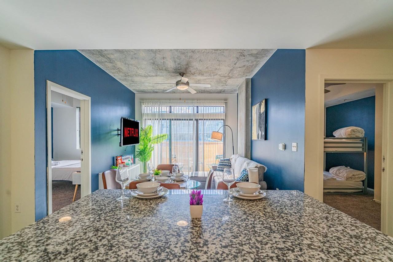 333 E Roosevelt St #1388725P - Photo 5 of 47