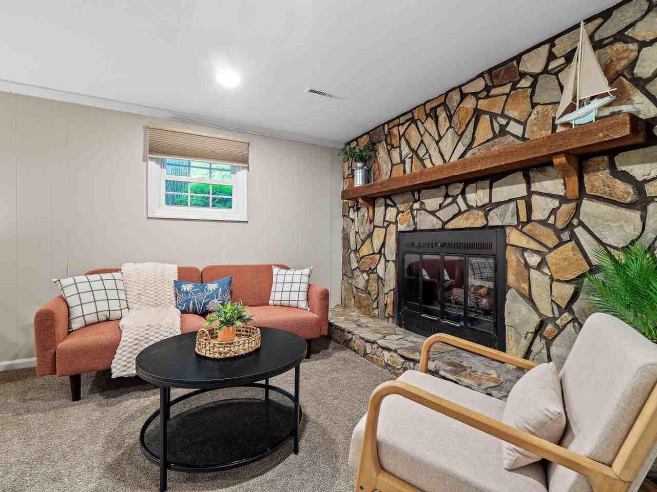 5012 Hollyview Dr #1061097P - Photo 4 of 38