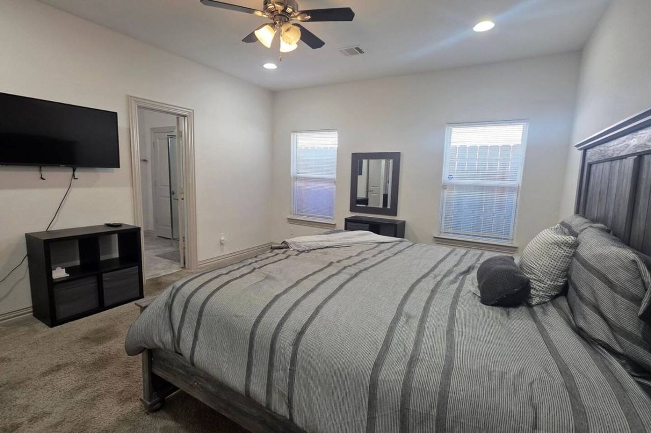 2704 Sam Wilson St #1391353P - Photo 4 of 18