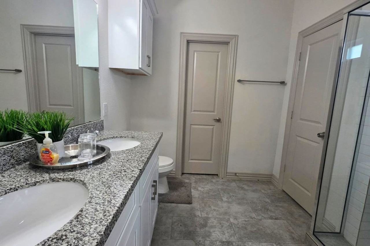 2704 Sam Wilson St #1391353P - Photo 5 of 18