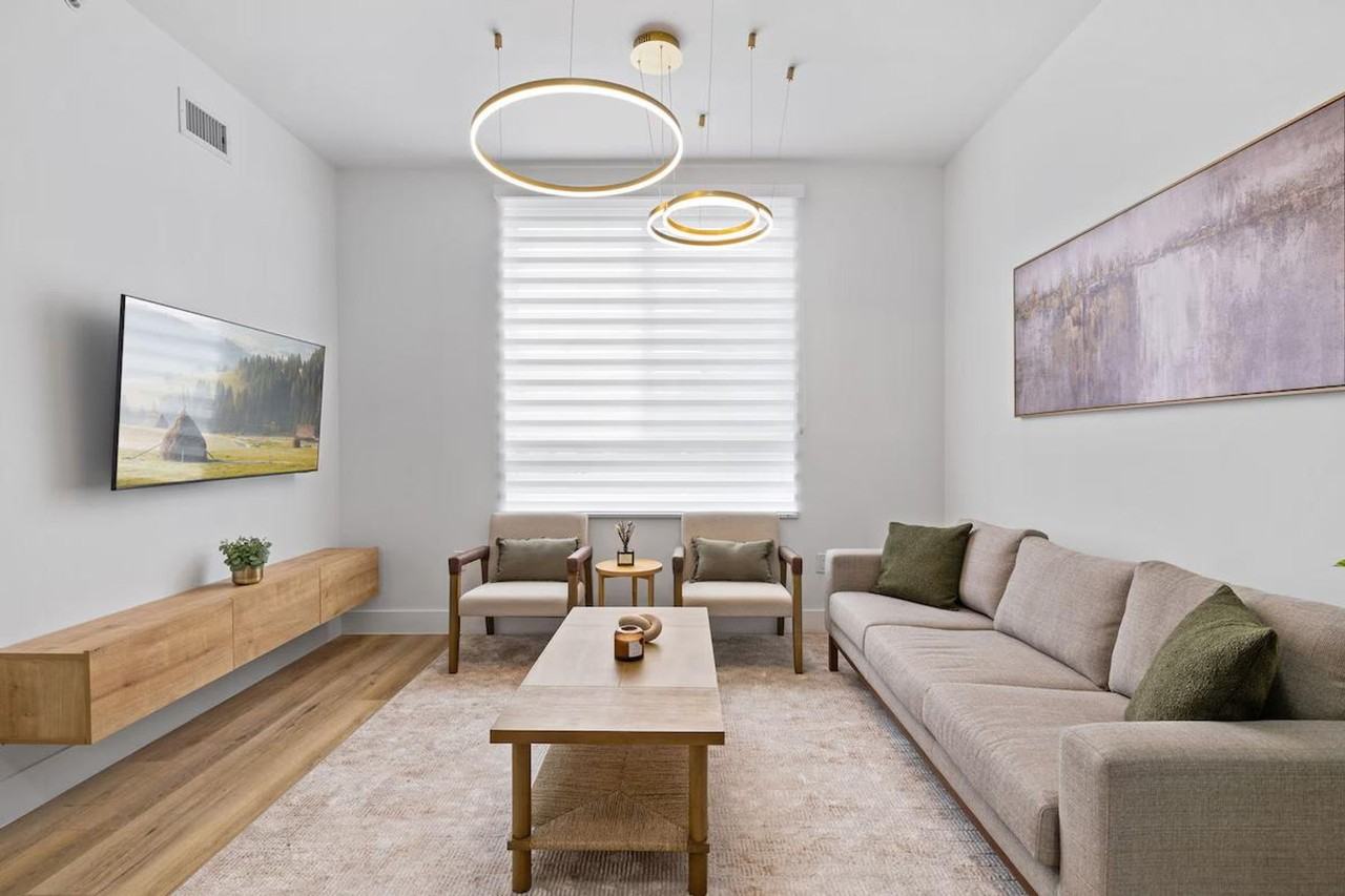 1558 Nw 1st St #1388871P - Photo 2 of 18