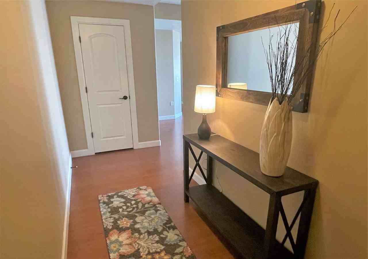 606 West South Temple Street - Photo 5 of 28