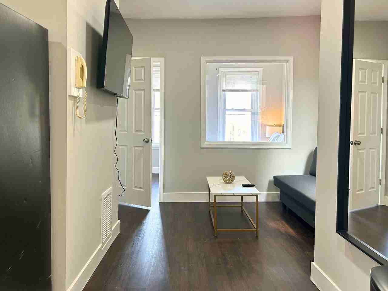 128 Bainbridge St #1231678P - Photo 3 of 11