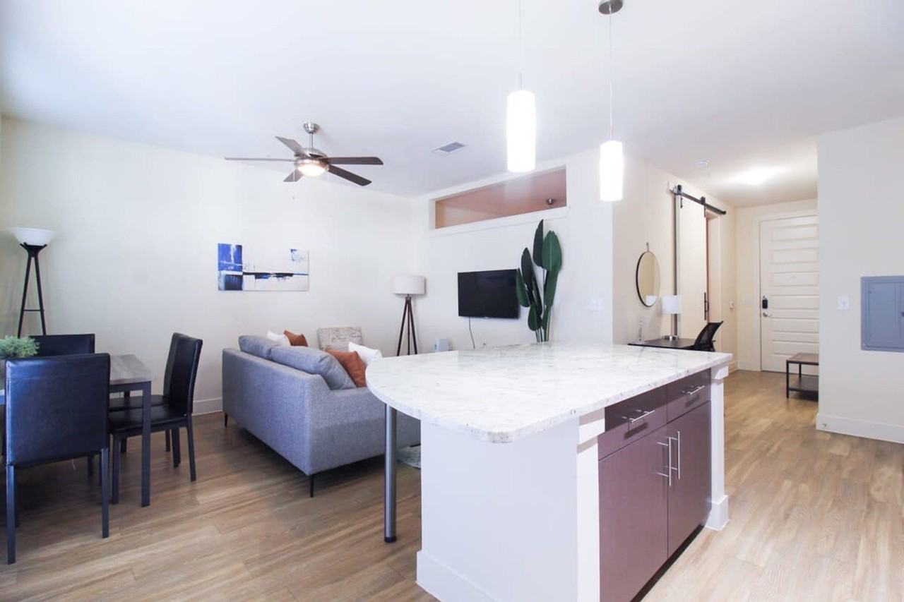 1957 Fountain View Dr #1391603P - Photo 2 of 10