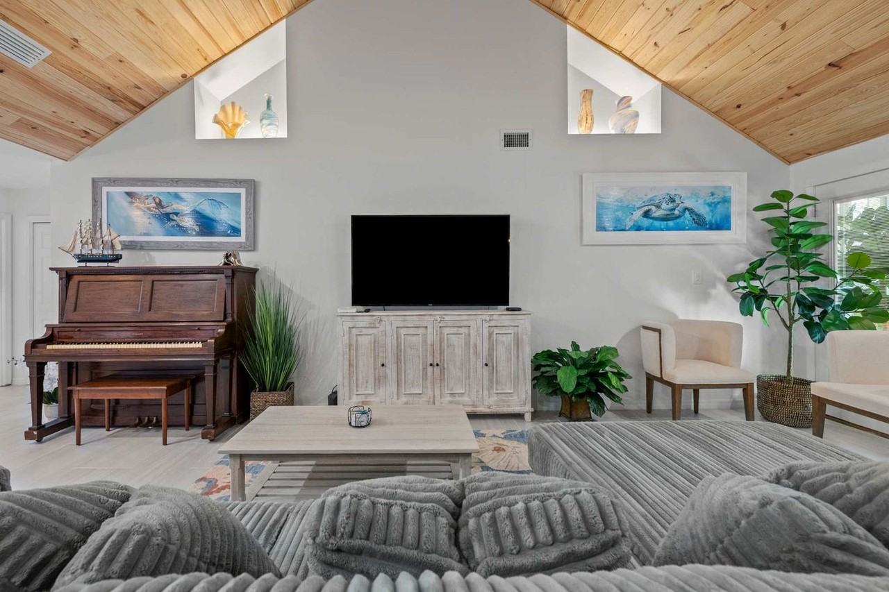 300 Lan Rob Ln #1399874P - Photo 6 of 48