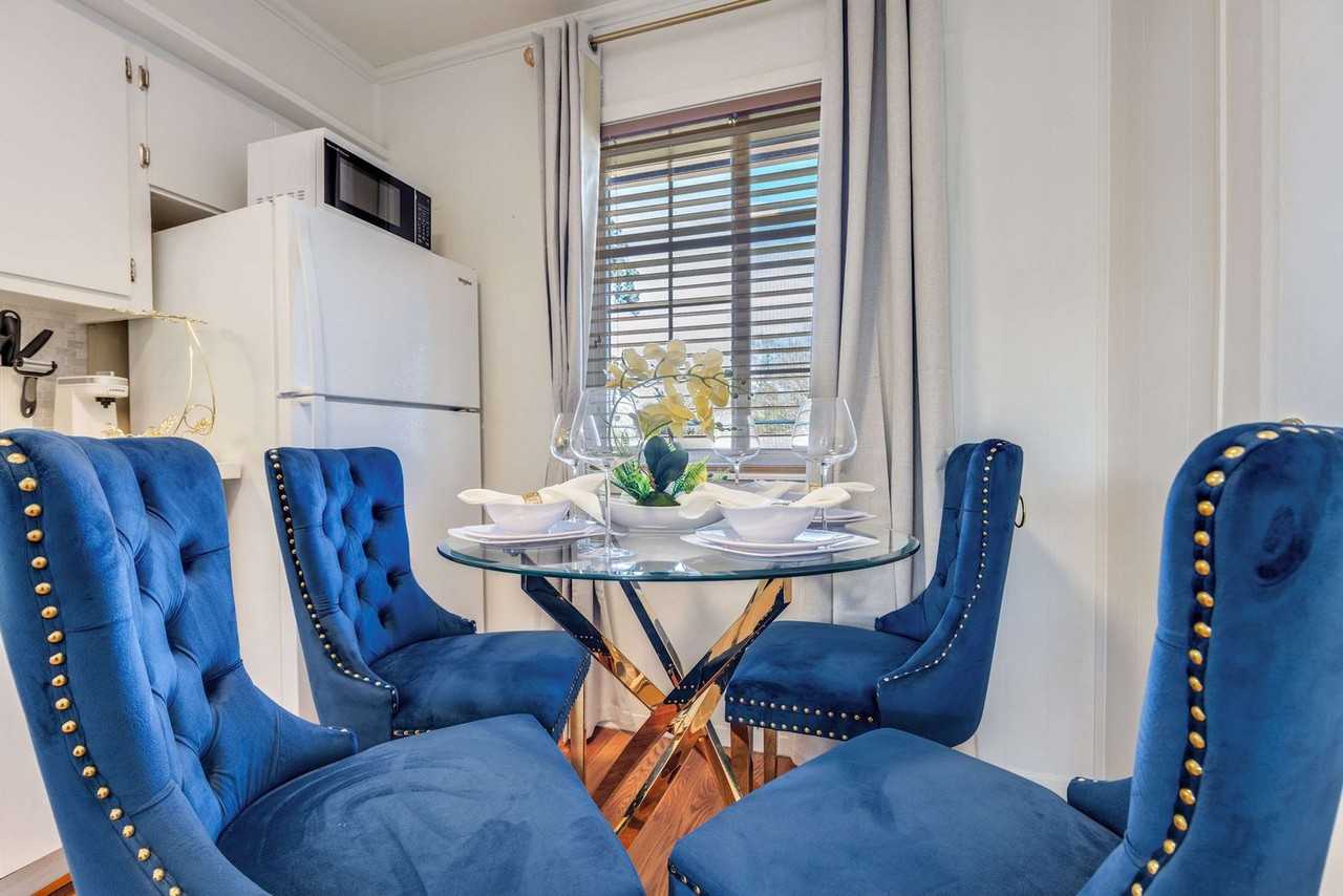 216 Mitchell St #1382456P - Photo 3 of 10