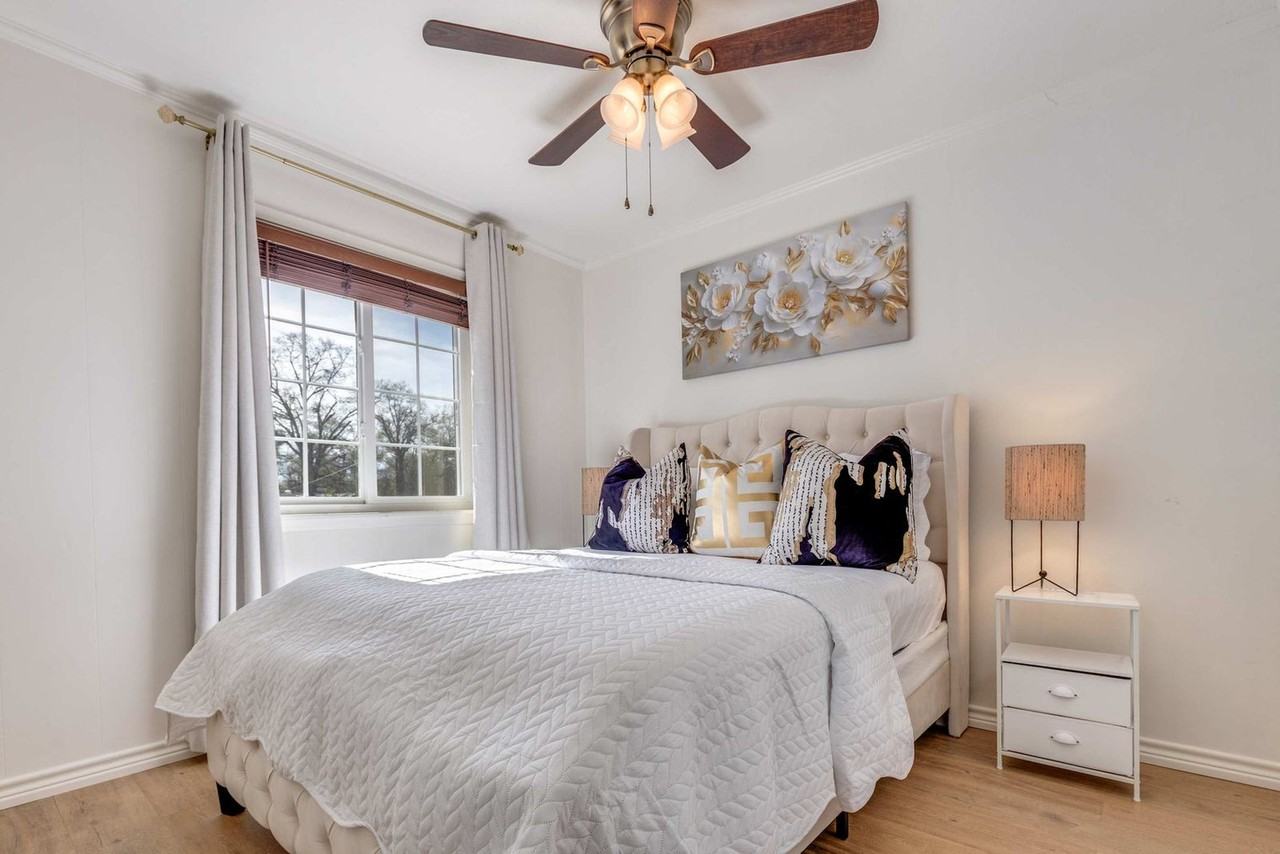 216 Mitchell St #1382456P - Photo 6 of 10