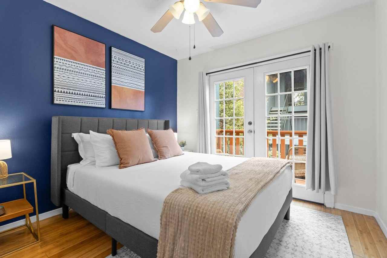 800 S 1st St #1422351P - Photo 3 of 39