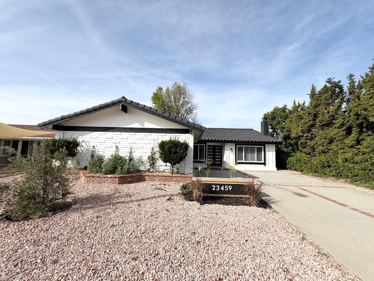 23459 Stirrup Dr - Photo 3 of 14