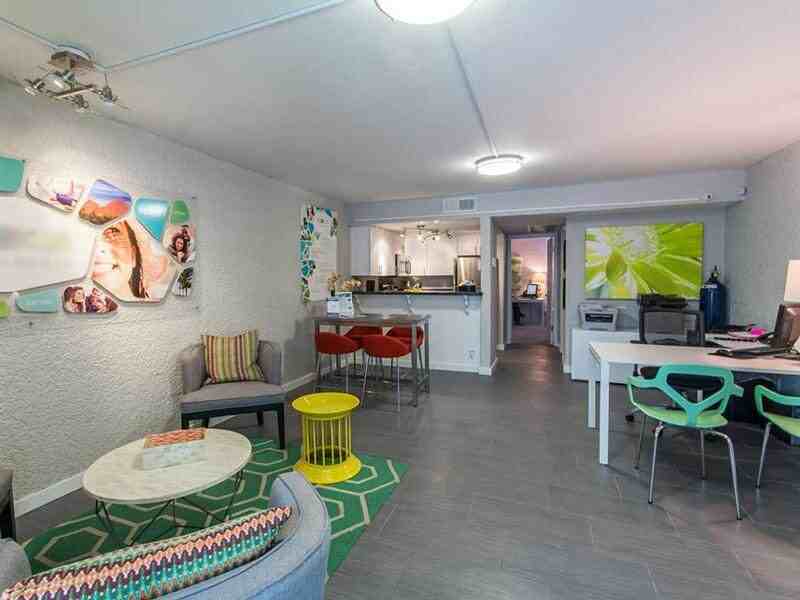 Portola Biltmore - Photo 4 of 13