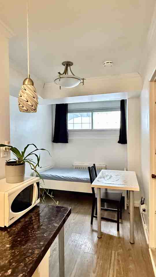 3617 Rue Sainte-Famille #03