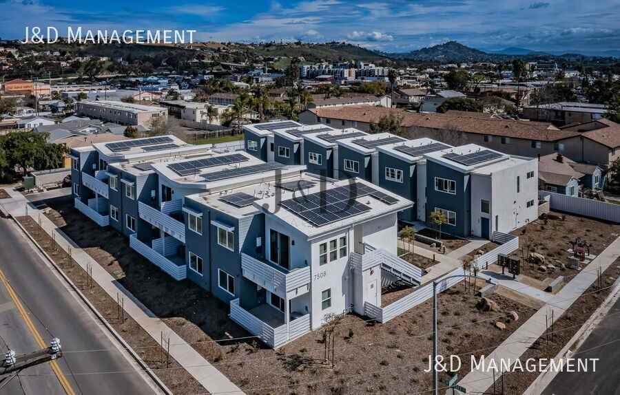 CHU7508 - Photo 7 of 8