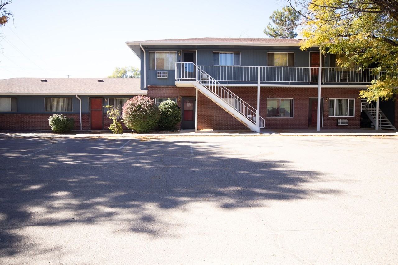 Villa Grande Apartments - Photo 2 of 3