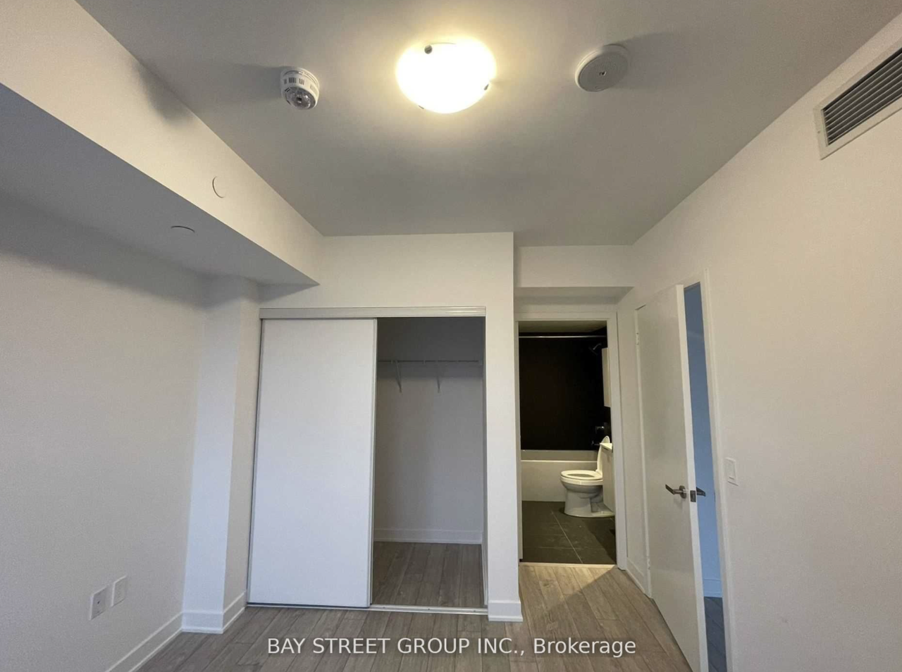 195 Redpath Avenue #3206 - Photo 5 of 9