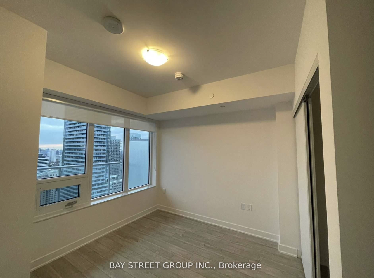 195 Redpath Avenue #3206 - Photo 4 of 9