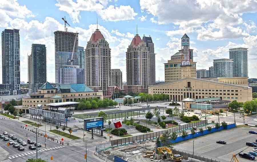 220 Burnhamthorpe Road West - Photo 6 of 7