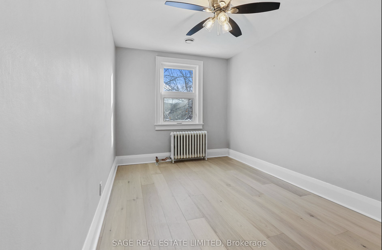 95 Hillsdale Avenue East - Photo 7 of 8