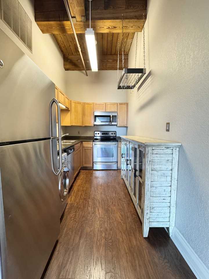 609 Central Street #1403 - Photo 4 of 15