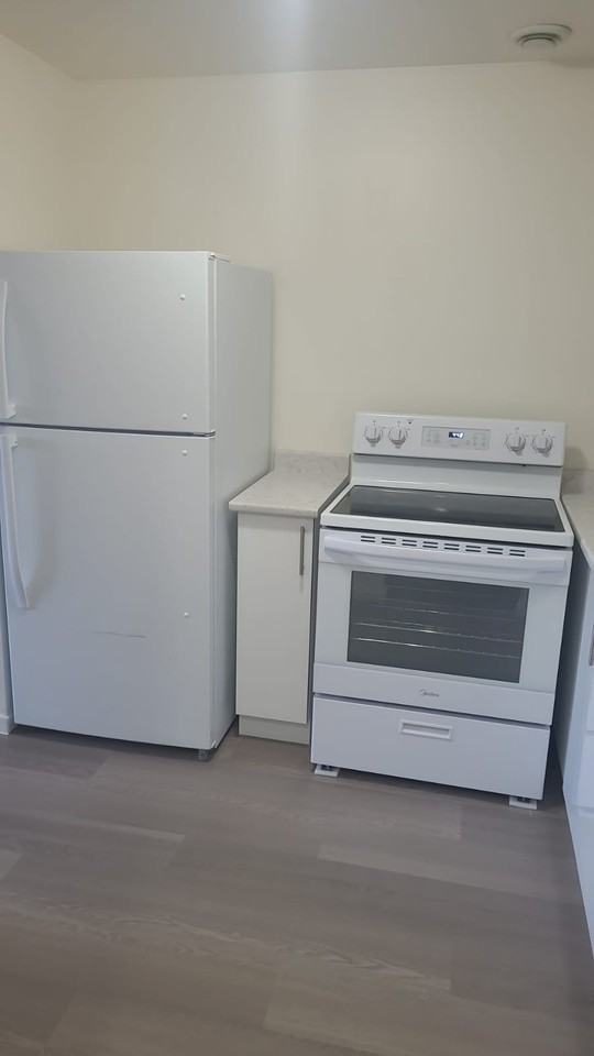 467 Chamberlain Street #102/209 - Photo 3 of 11