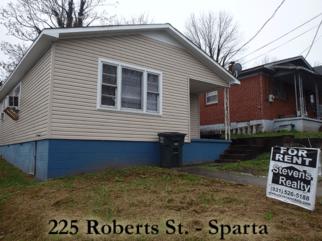 225 Roberts St - Photo 2 of 15