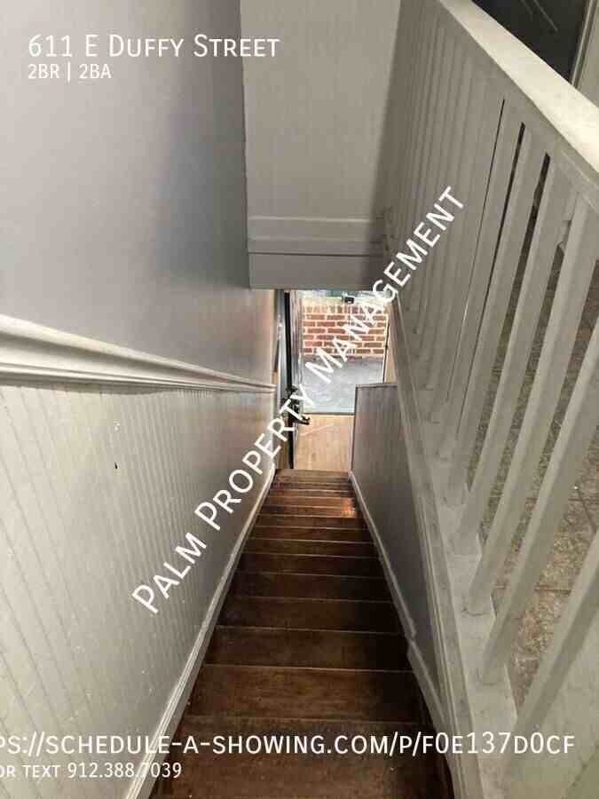 611 E Duffy St - Photo 4 of 14