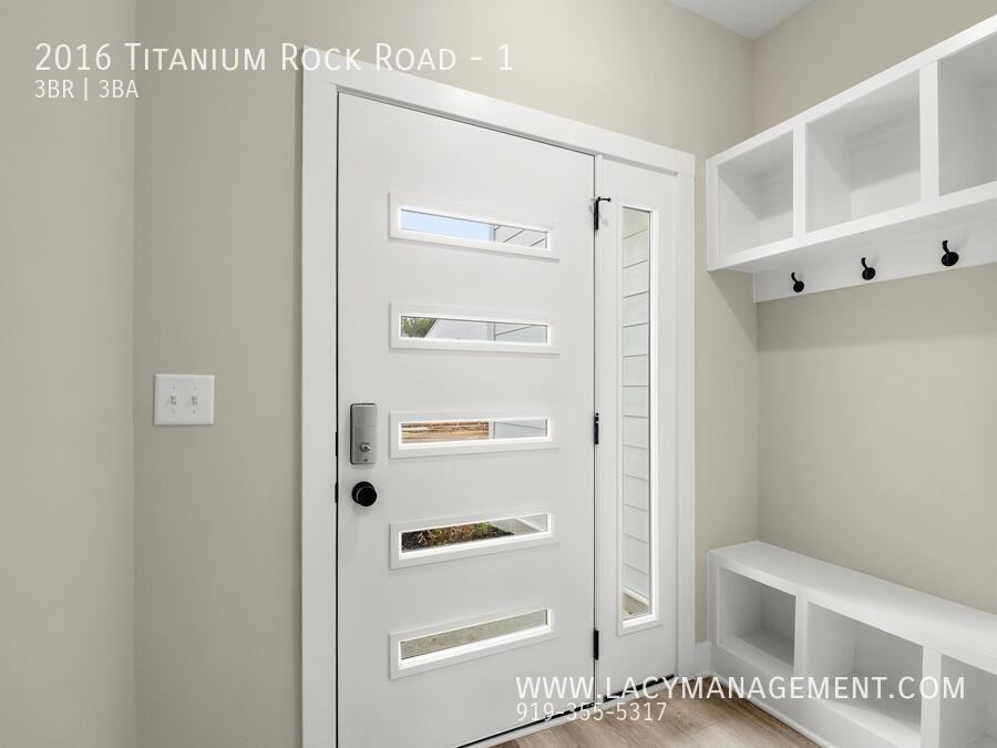 2016 Titanium Rock Rd #1 - Photo 3 of 24