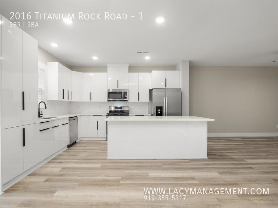 2016 Titanium Rock Rd #1 - Photo 7 of 24