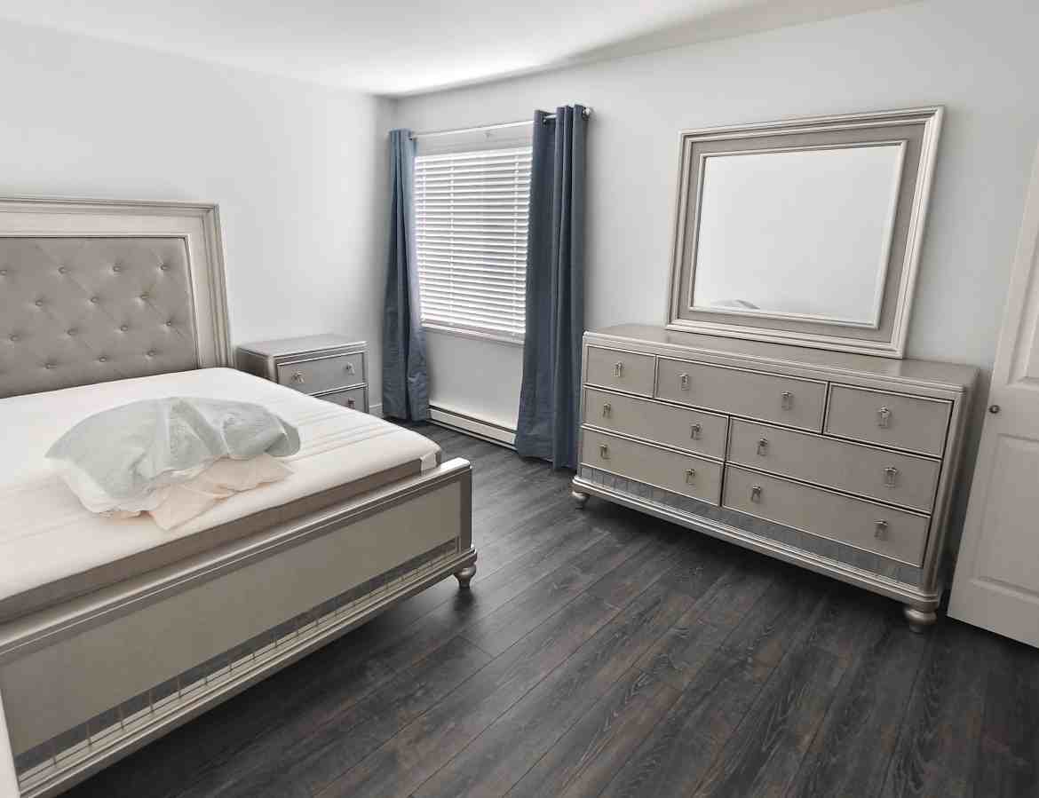 15517 Rosemary Heights Crescent - Photo 5 of 7