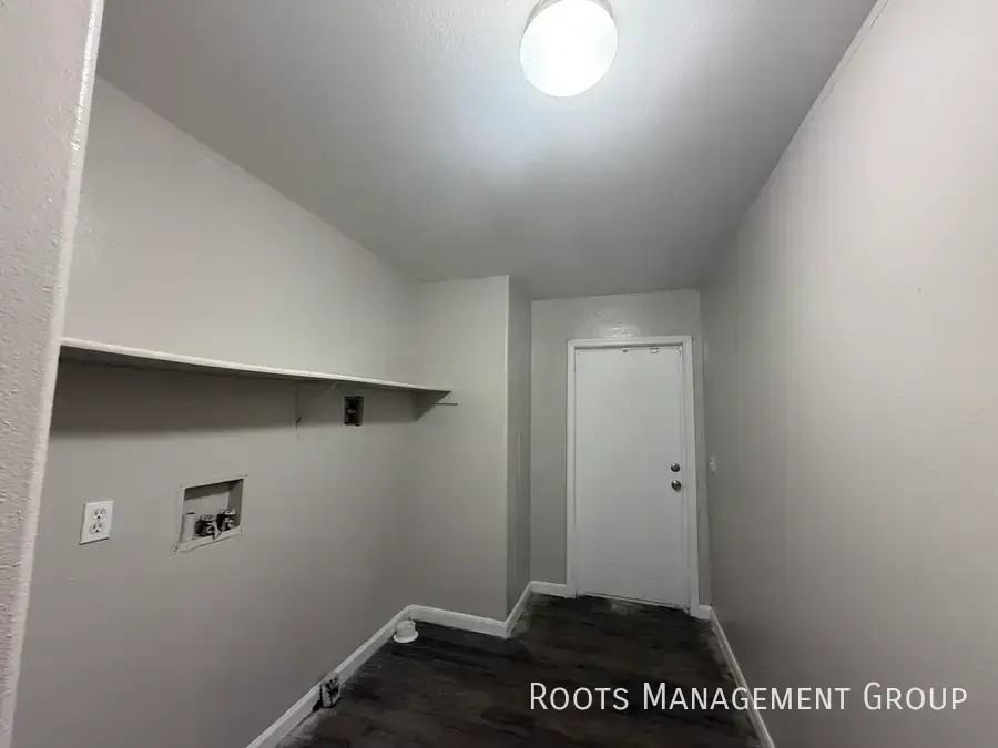 4518 Blue Bonnet Dr #4518B - Photo 5 of 22