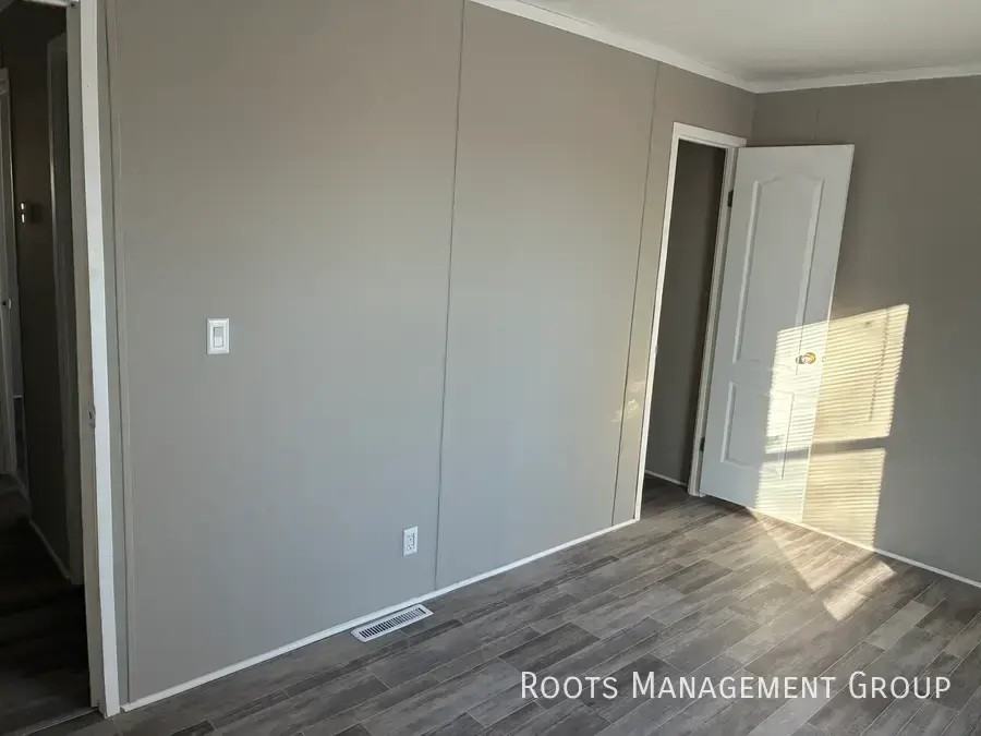 35 York Mobile Plz #35 - Photo 2 of 10