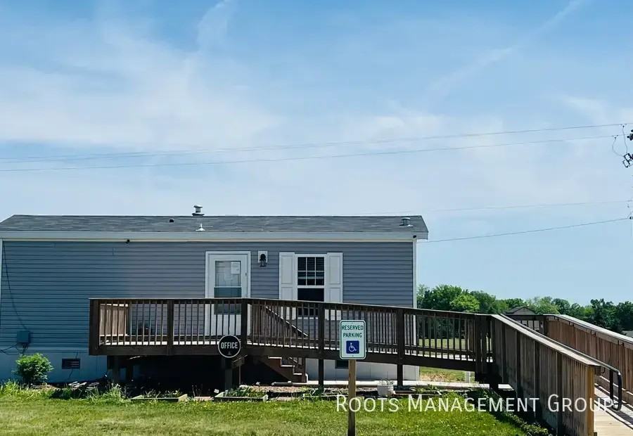 35 York Mobile Plz #35 - Photo 7 of 10