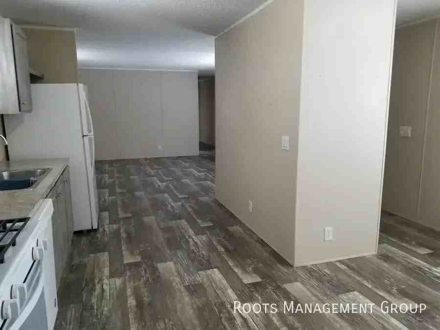 13029 Virginia Dr #72 - Photo 4 of 10