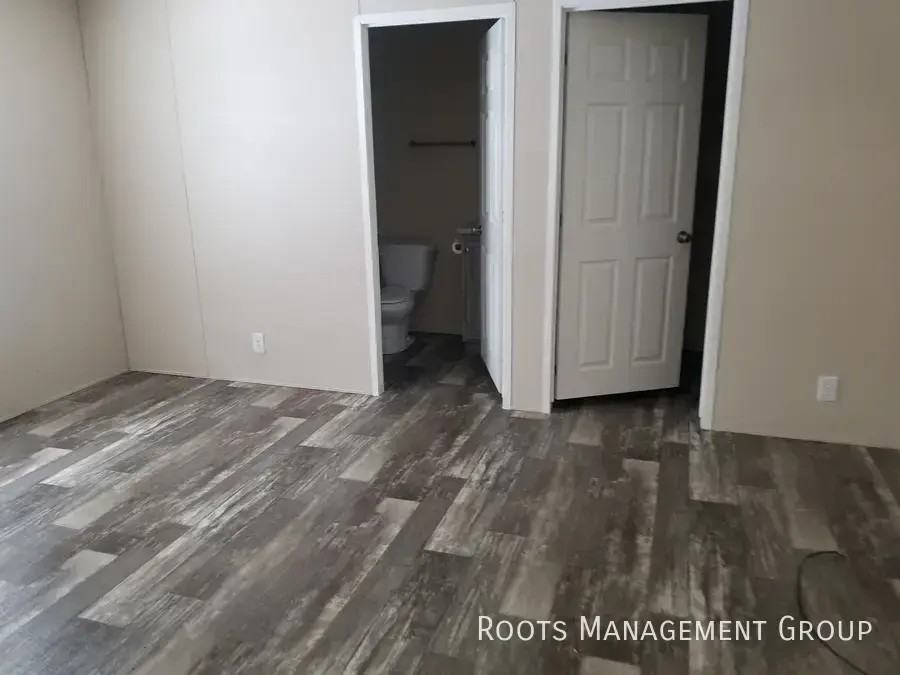 13029 Virginia Dr #72 - Photo 6 of 10