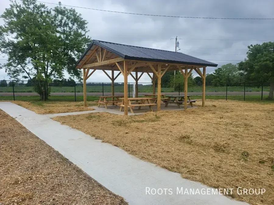 373 S Jackson St #22 - Photo 5 of 6