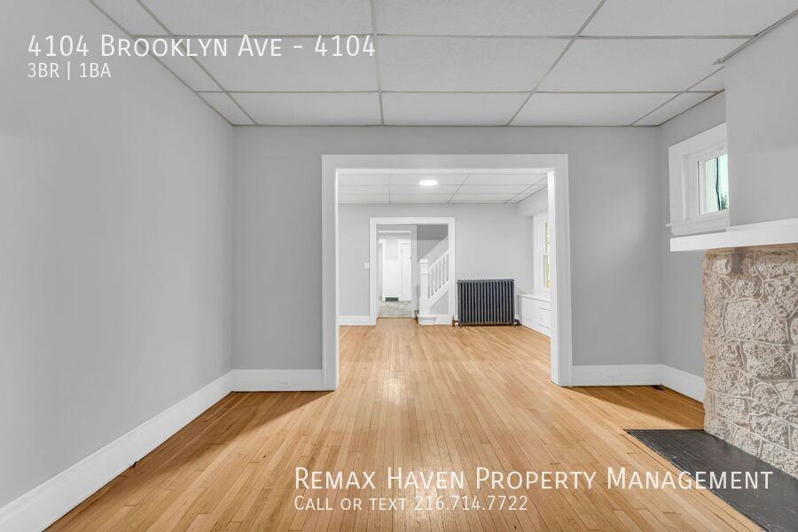 4104 Brooklyn Ave #4104 - Photo 4 of 23