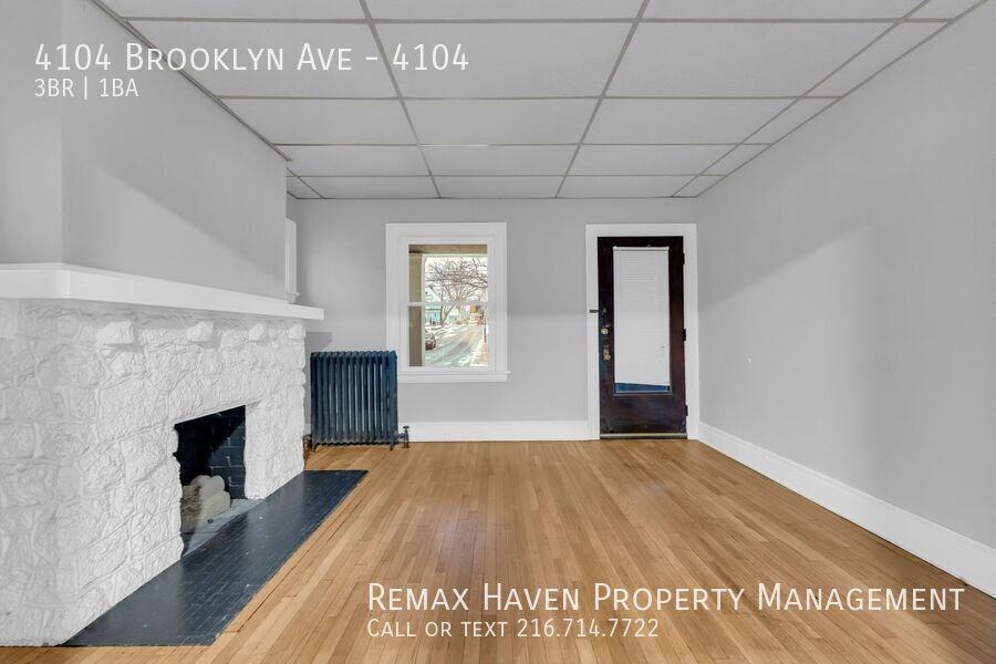 4104 Brooklyn Ave #4104 - Photo 6 of 23