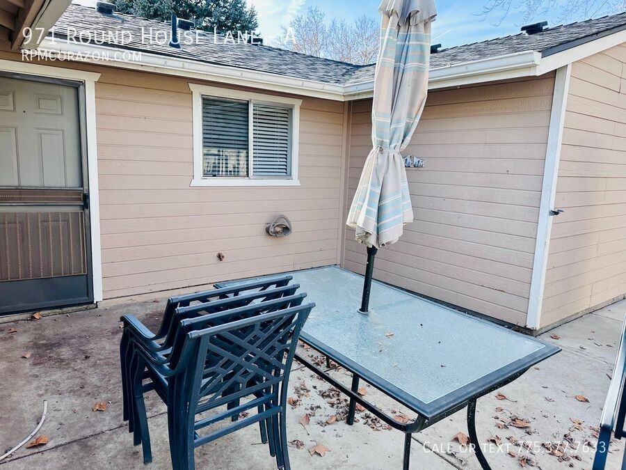 971 Round House Ln #A - Photo 4 of 14