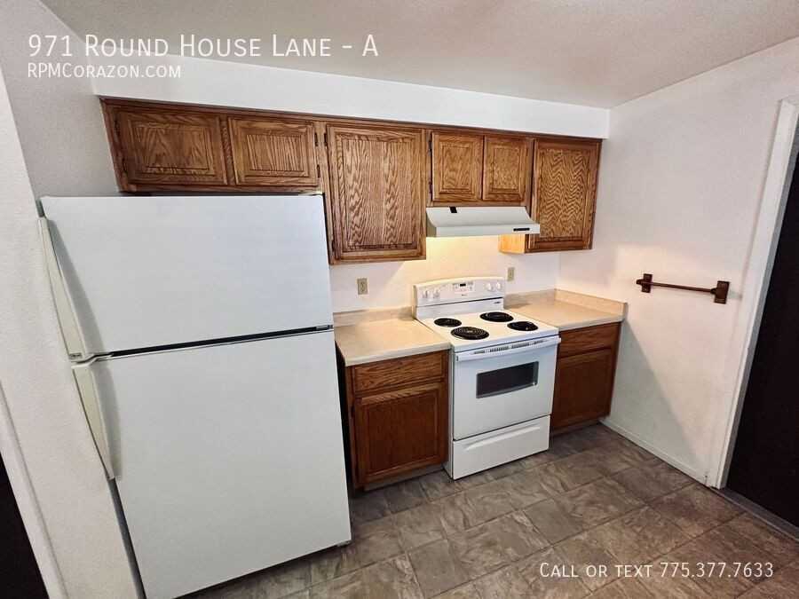 971 Round House Ln #A - Photo 7 of 14