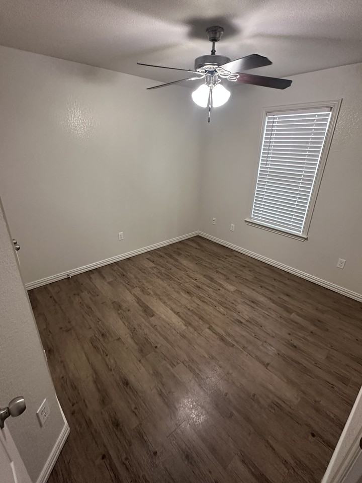 8235 Saddle Brook Drive #B - Photo 4 of 18