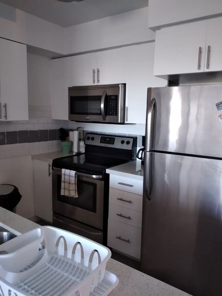 35 Saranac Boulevard - Photo 3 of 10