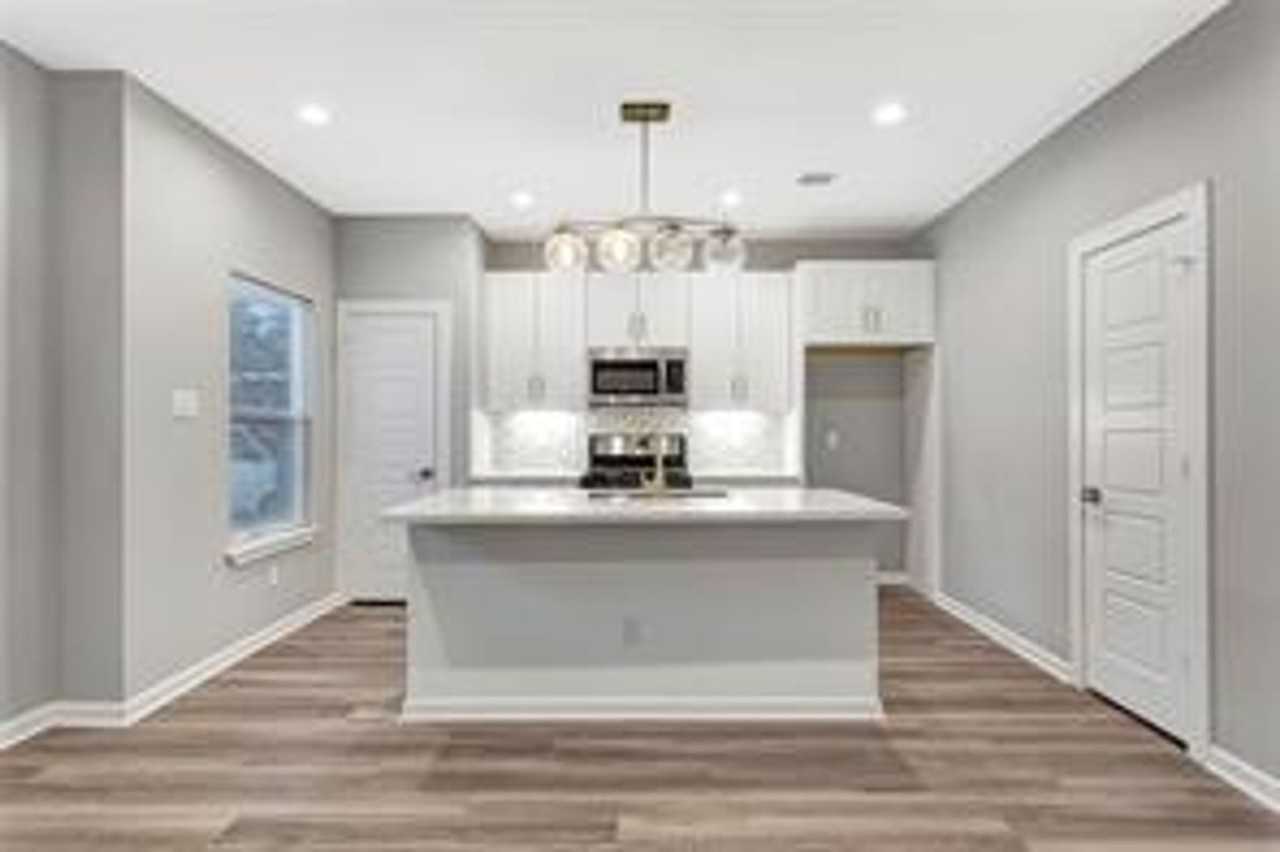 6814 Dumble St #A - Photo 7 of 22